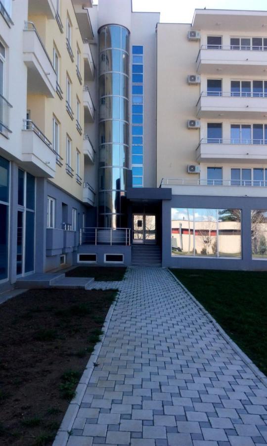 Adam' S Apartment 3 Kladovo Exterior foto